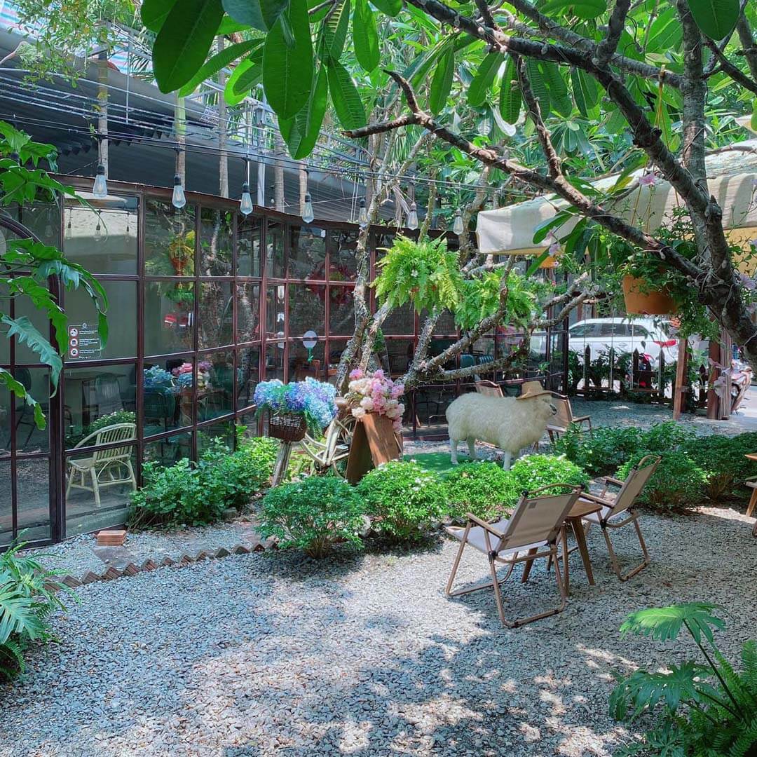 B Garden Coffee