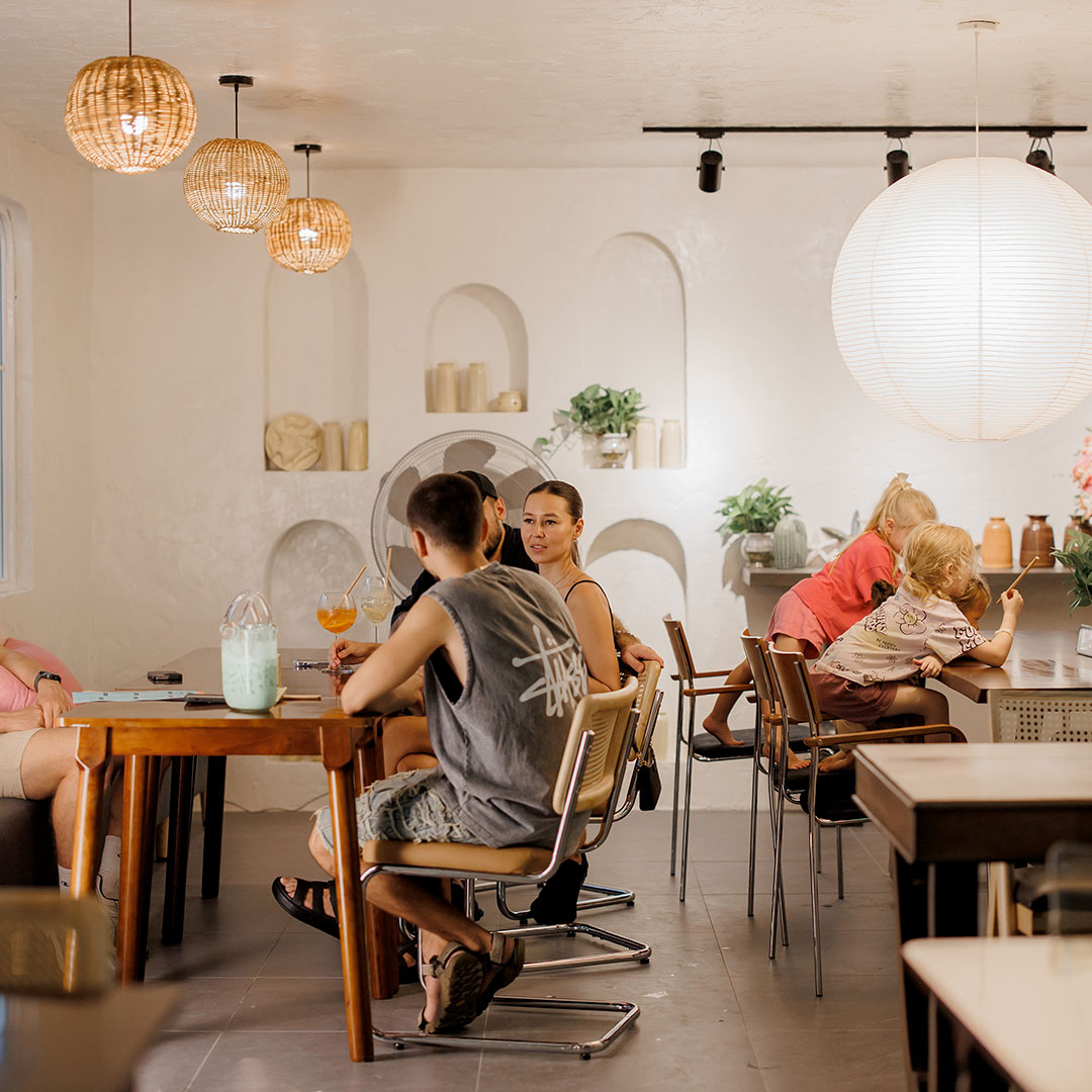 Chill Hub – Brunch, Workspace & More