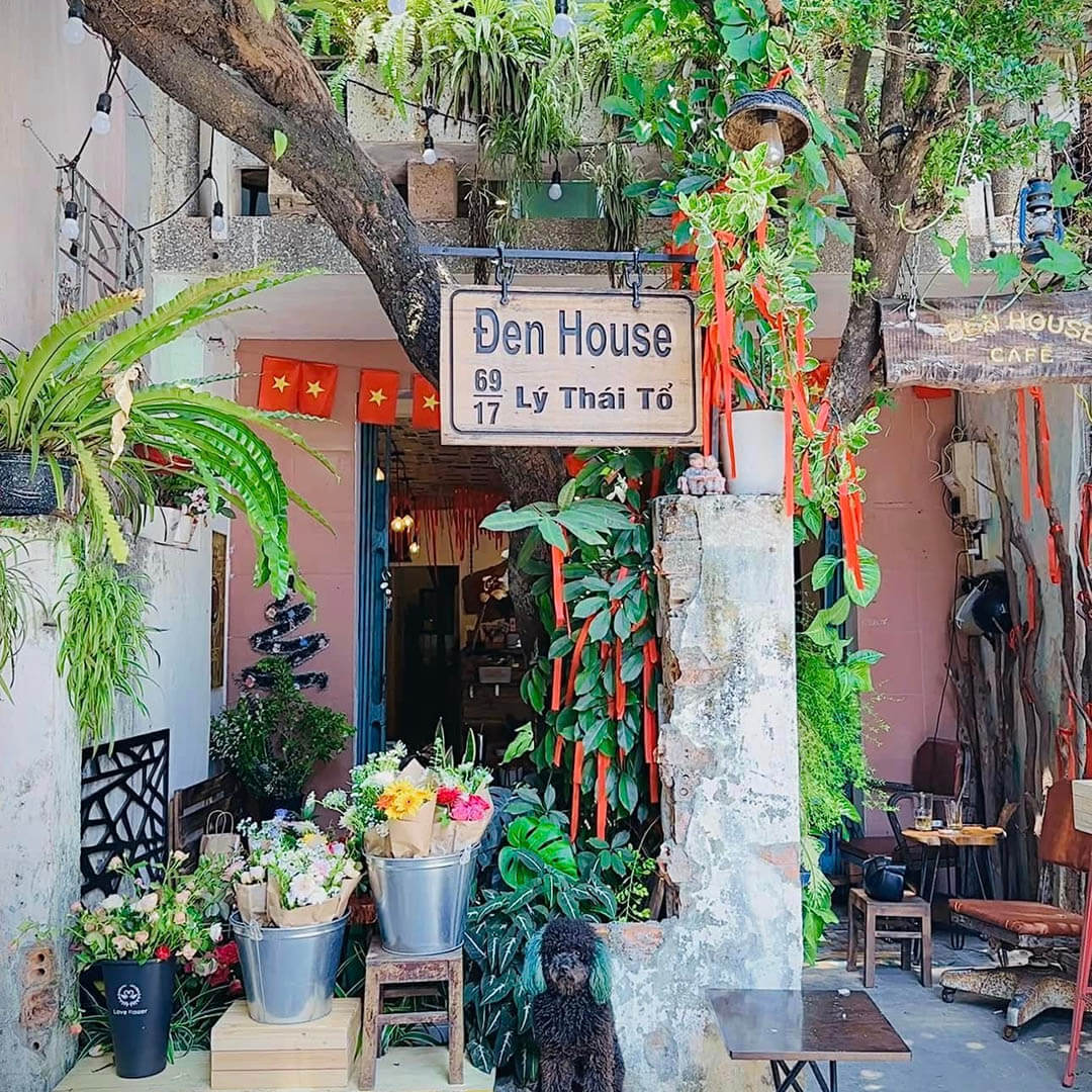 Đen House Café