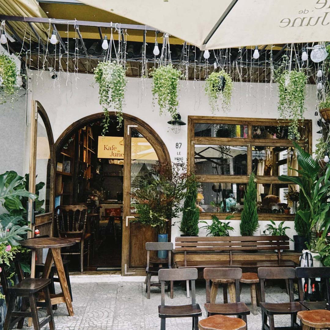 Kafe de June