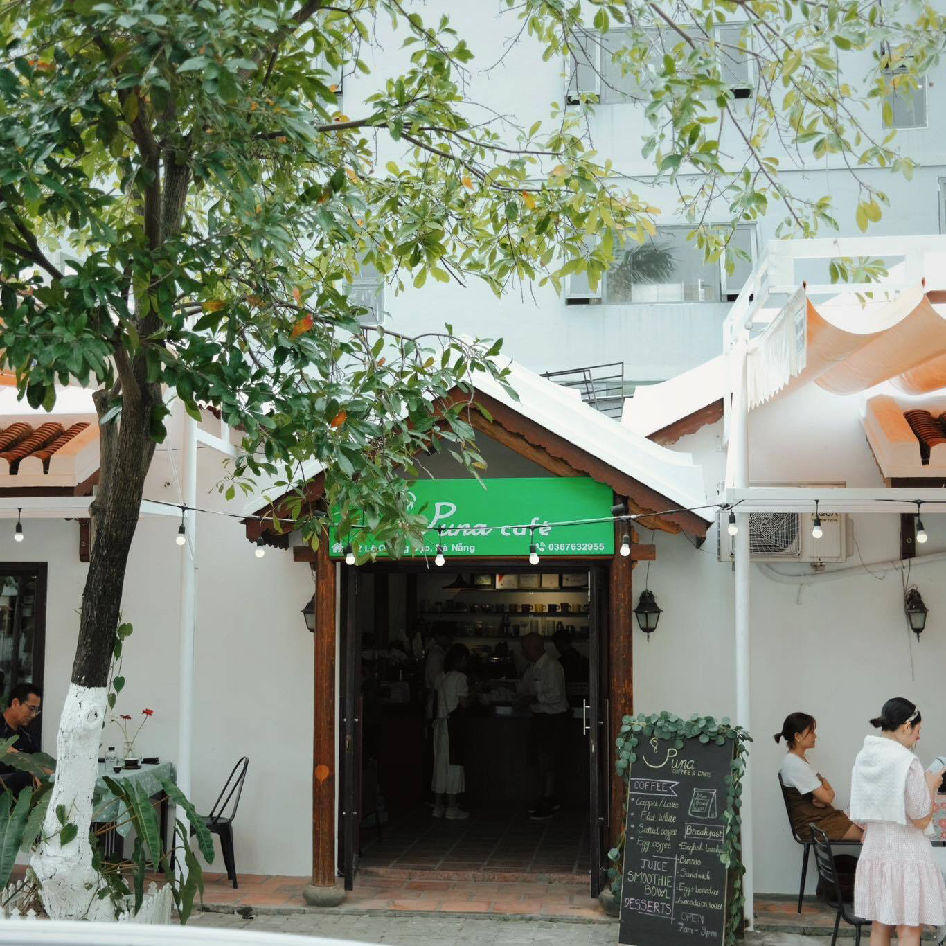 Puna Coffee & Cakes