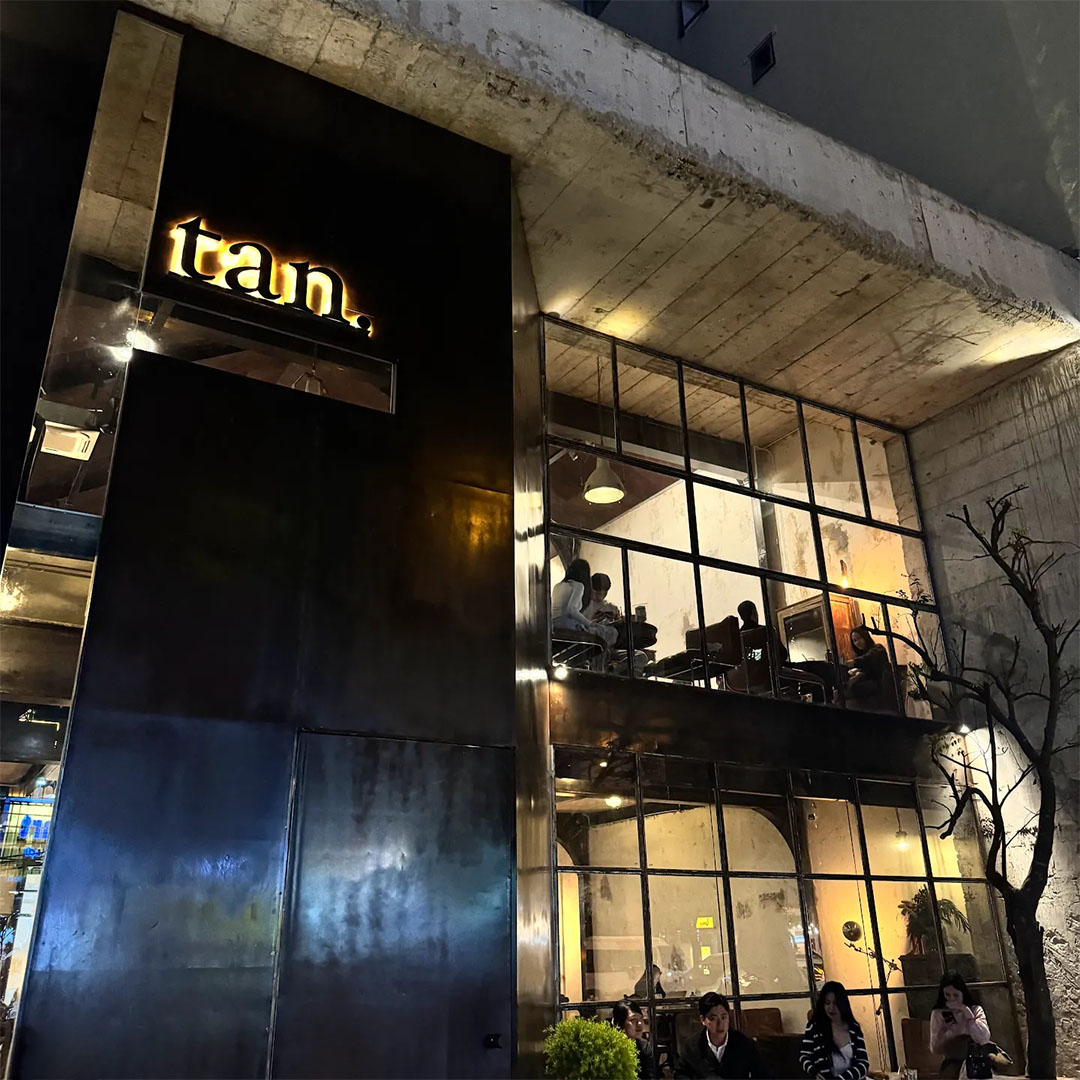 Tan Cafe – Hồ Nghinh